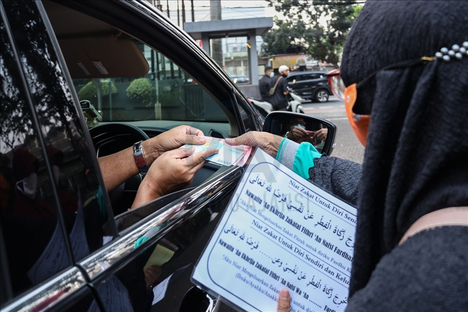 Zakat fitrah dengan layanan drive-thru
