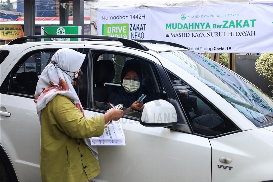 Zakat fitrah dengan layanan drive-thru