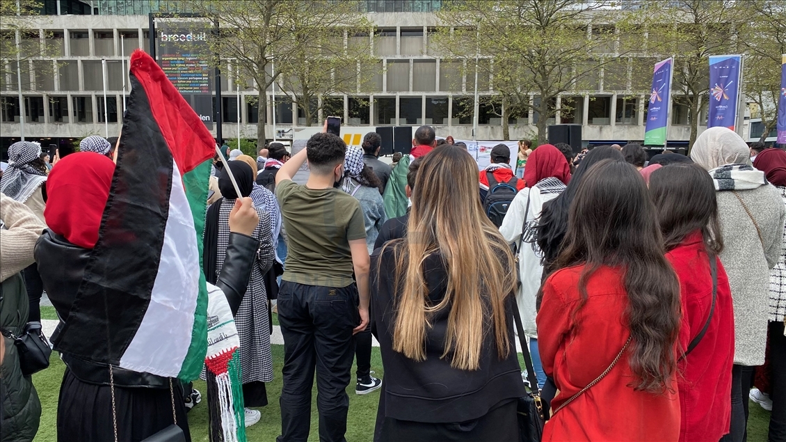 Hollanda'da İsrail’in Filistinlilere yönelik saldırıları protesto edildi