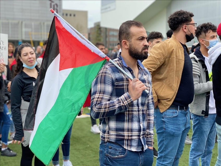 Hollanda'da İsrail’in Filistinlilere yönelik saldırıları protesto edildi