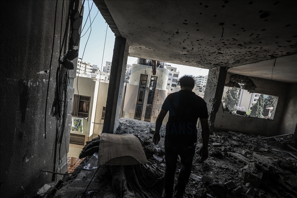 İsrail, abluka altındaki Gazze'nin çeşitli noktalarını bombaladı