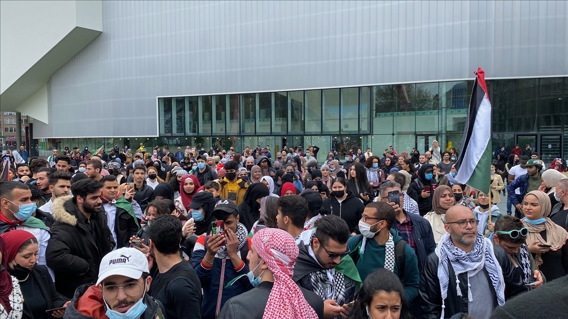 Hollanda'da İsrail’in Filistinlilere yönelik saldırıları protesto edildi