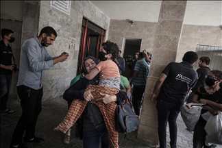 Israël bombarde nombreux endroits à Gaza sous blocus