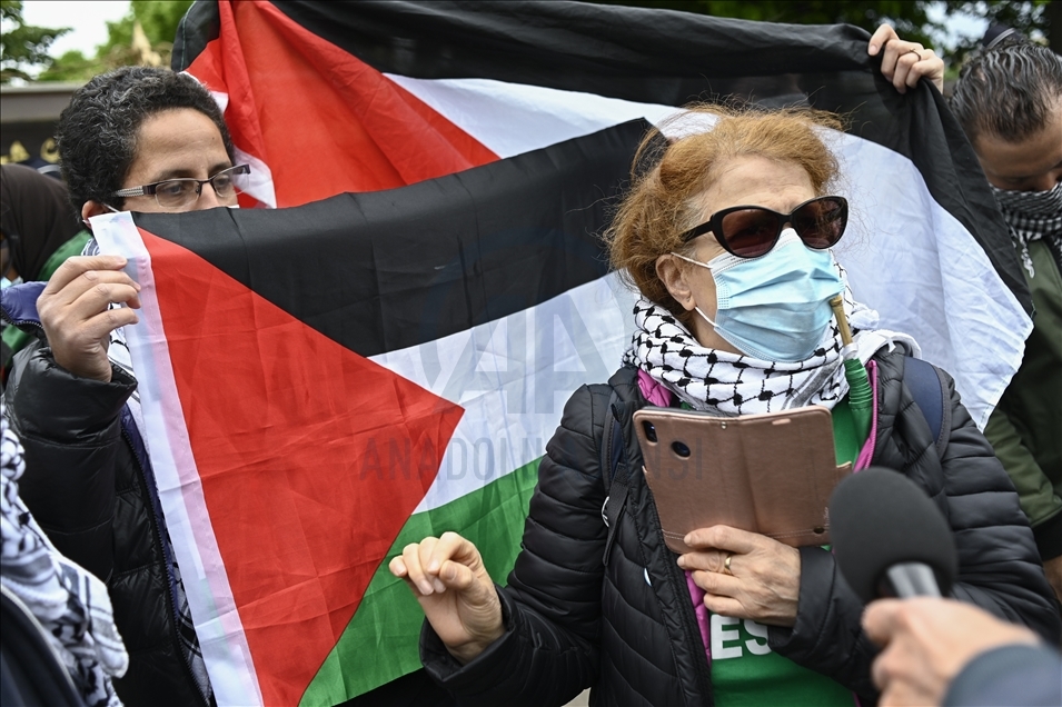 the rally to "Protect the Palestinians of Jerusalem" evacuated by the police, at the Invalides in Paris on 12, May 2021