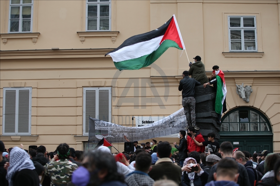 Avusturya’da İsrail’in Filistin’e yönelik saldırıları protesto edildi