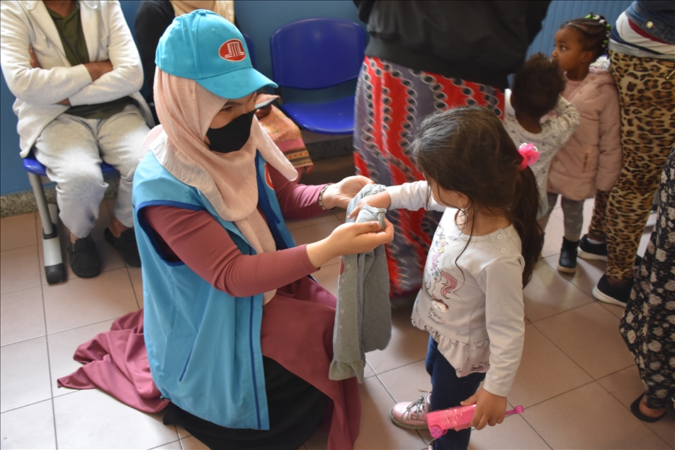 Diyanet İşleri Türk İslam Birliği'nin ramazan yardımları, İtalya'daki mültecileri sevindirdi