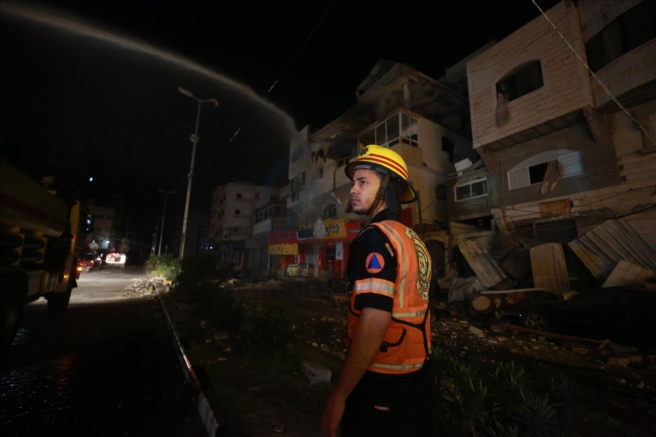 Israel resumes airstrikes on Gaza Strip