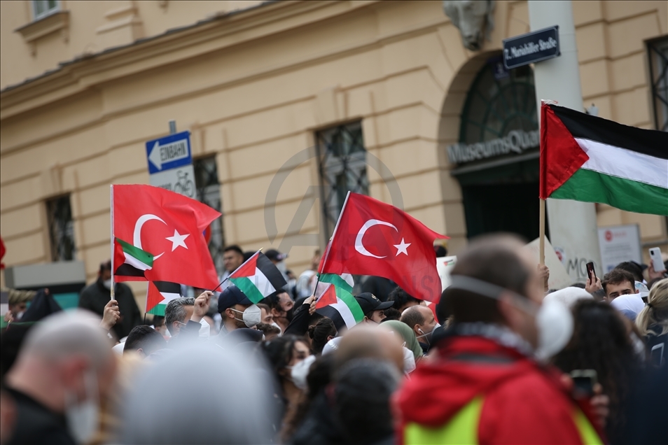 Avusturya’da İsrail’in Filistin’e yönelik saldırıları protesto edildi