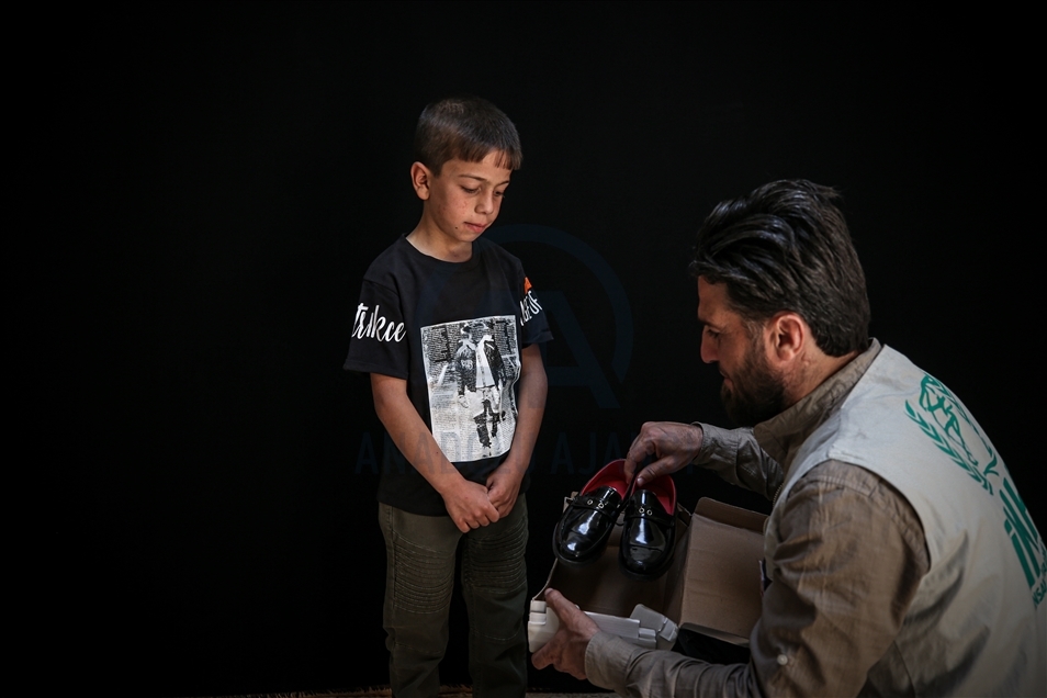 İHH Suriyeli yetim çocuklara bayramlık dağıttı