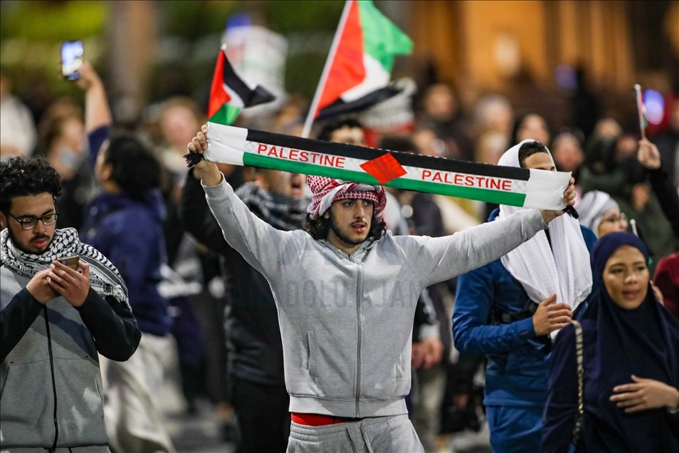İsrail'in Gazze ve Mescid-i Aksa'ya saldırıları Londra'da protesto edildi 