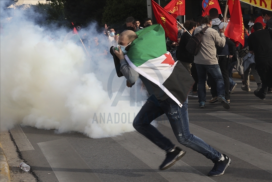 Yunanistan'da İsrail karşıtı göstericilere polis müdahale etti