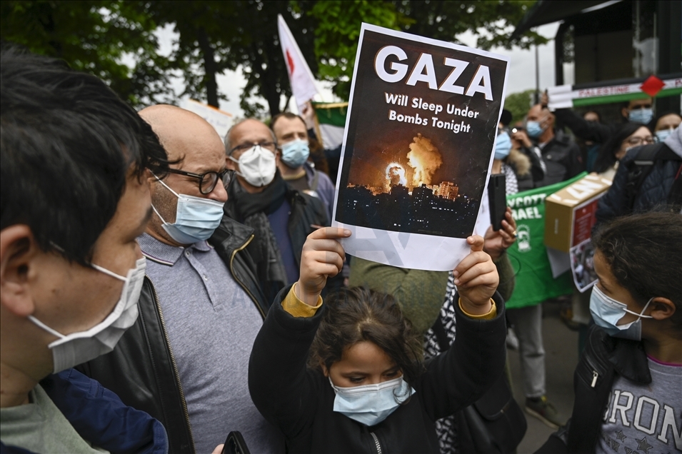 rally to "Protect the Palestinians of Jerusalem" evacuated by the police, at the Invalides in Paris on 12, May 2021