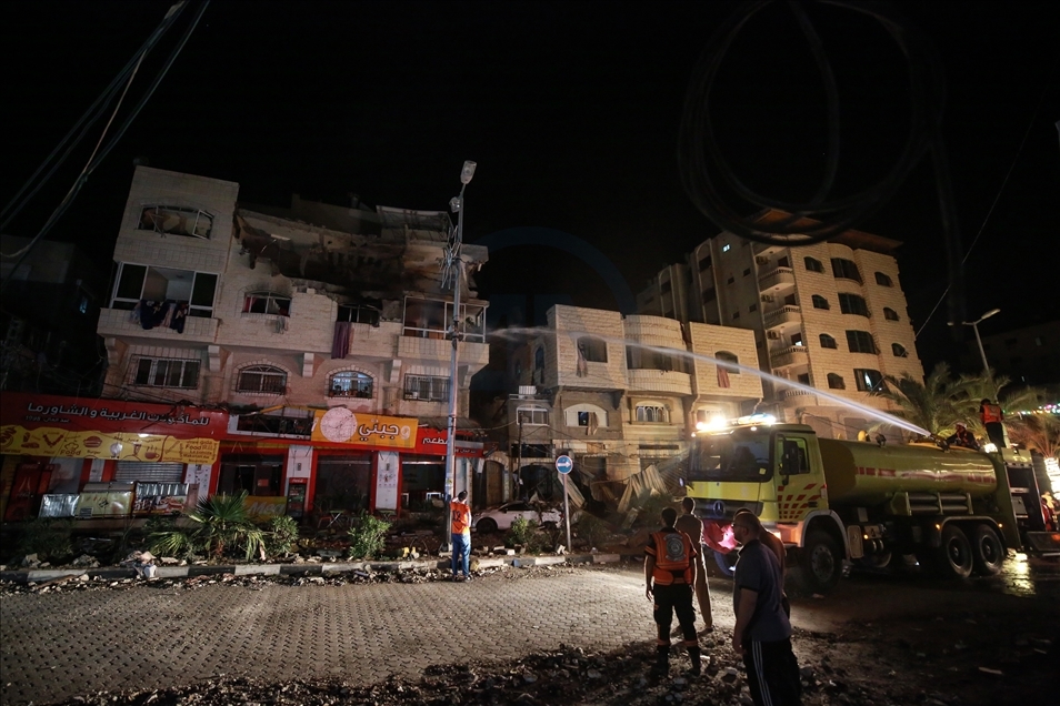 Israel resumes airstrikes on Gaza Strip