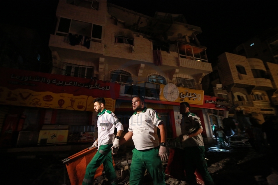Israel resumes airstrikes on Gaza Strip