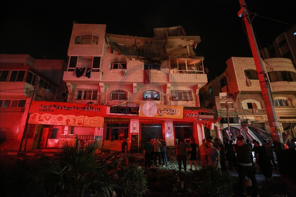 Israel resumes airstrikes on Gaza Strip