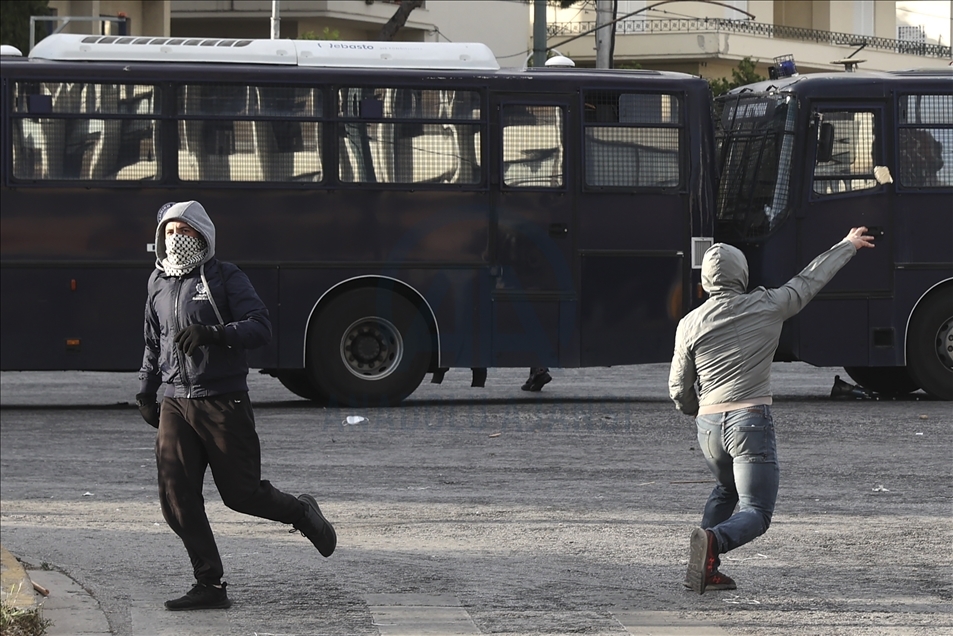 Police intervene in anti-Israel demonstration in Greece
