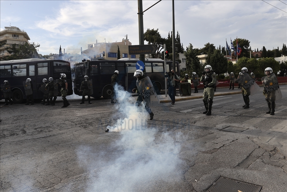 Yunanistan'da İsrail karşıtı göstericilere polis müdahale etti