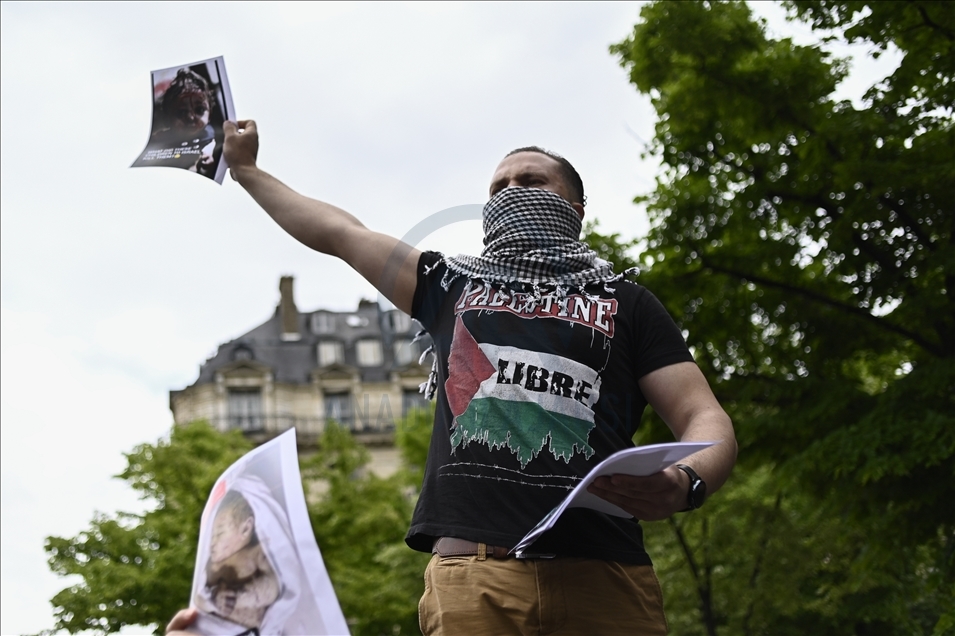 rally to "Protect the Palestinians of Jerusalem" evacuated by the police, at the Invalides in Paris on 12, May 2021