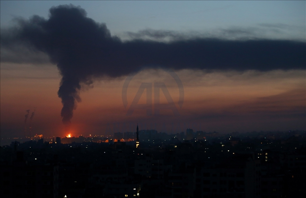 Gazze Şeridi'nden atılan roketler nedeniyle İsrail'in Askalan kentinde bir enerji tesisi vuruldu