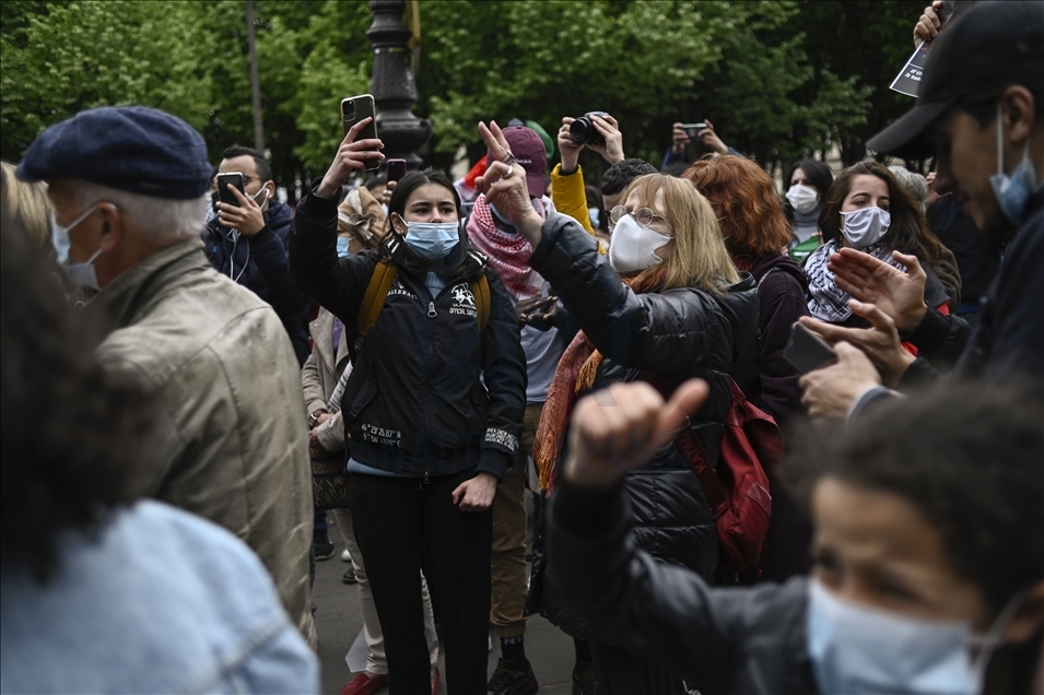 the rally to "Protect the Palestinians of Jerusalem" evacuated by the police, at the Invalides in Paris on 12, May 2021