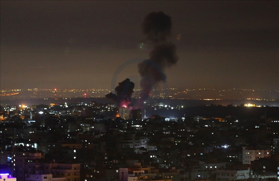 Israel resumes airstrikes on Gaza Strip Anadolu Agency
