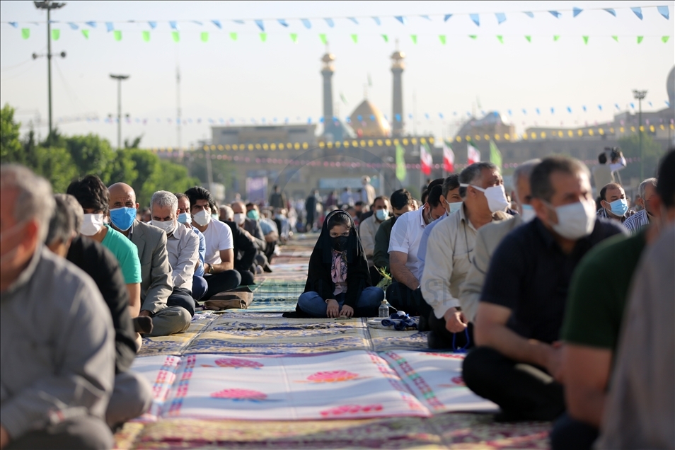 İran'da Ramazan Bayramı namazı
