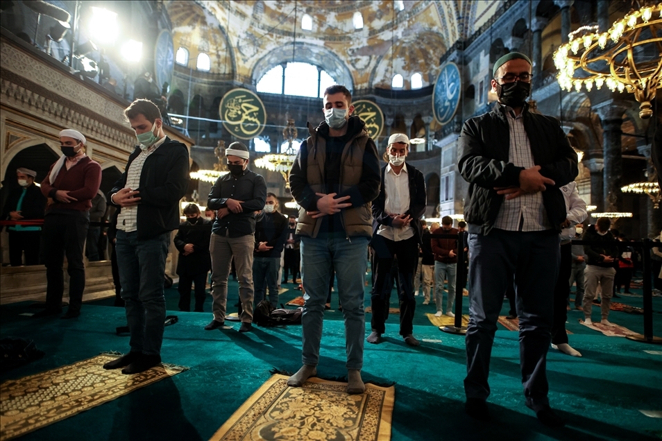 Salat Idul Fitri pertama di Masjid Agung Hagia Sophia setelah 87 tahun