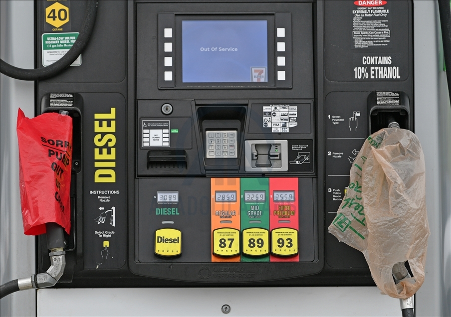 ABD'de kapatılan petrol boru hattı, güneydoğu eyaletlerinde benzin sıkıntısına neden oldu