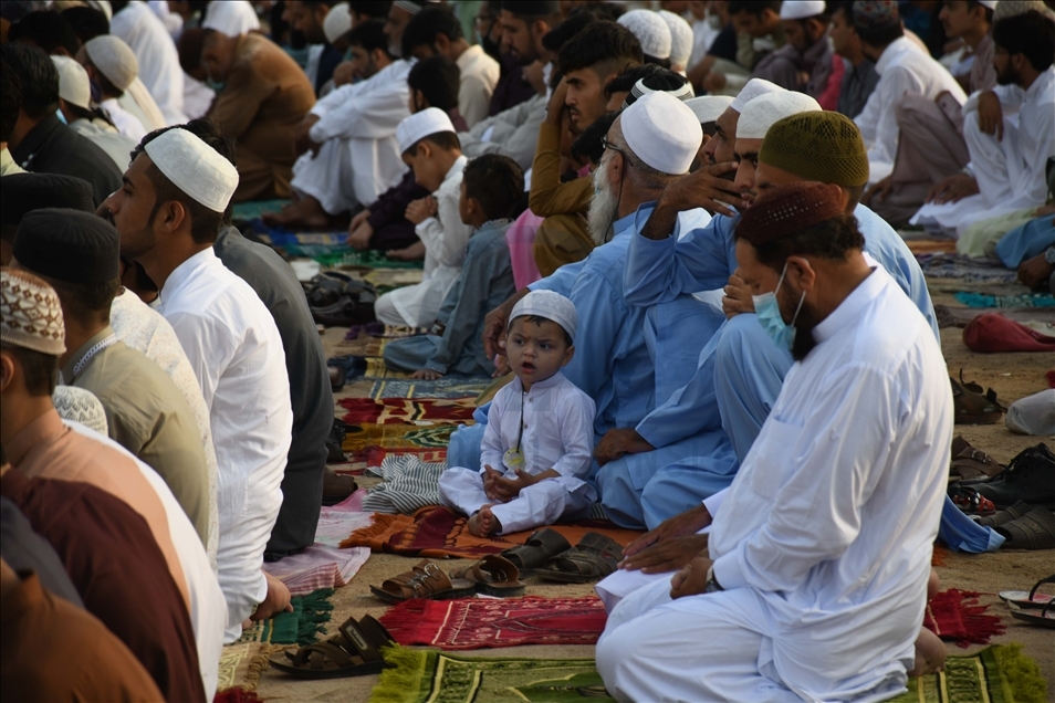 Eid Al Fitr prayer in Pakistan