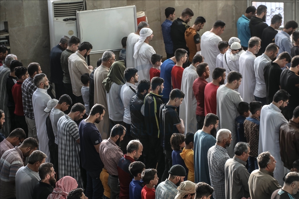 İdlib’de yerinden edilen siviller bir Ramazan Bayramı'nı daha sıla hasretiyle karşıladı