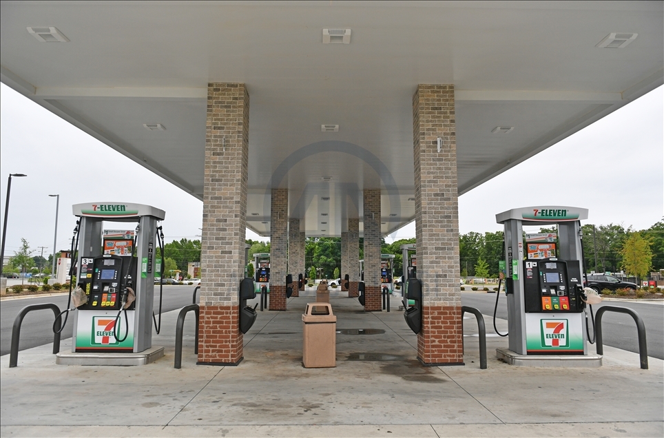 ABD'de kapatılan petrol boru hattı, güneydoğu eyaletlerinde benzin sıkıntısına neden oldu
