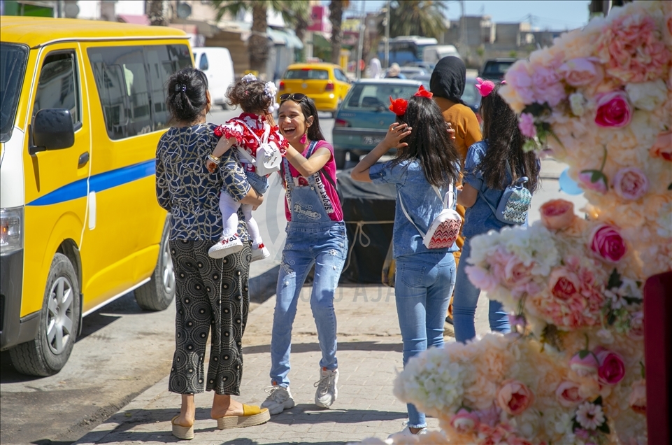 أطفال تونس يحيون عيد الفطر