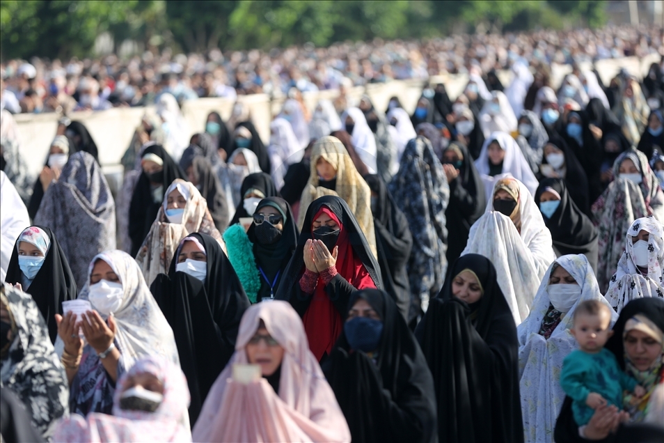 İran'da Ramazan Bayramı namazı