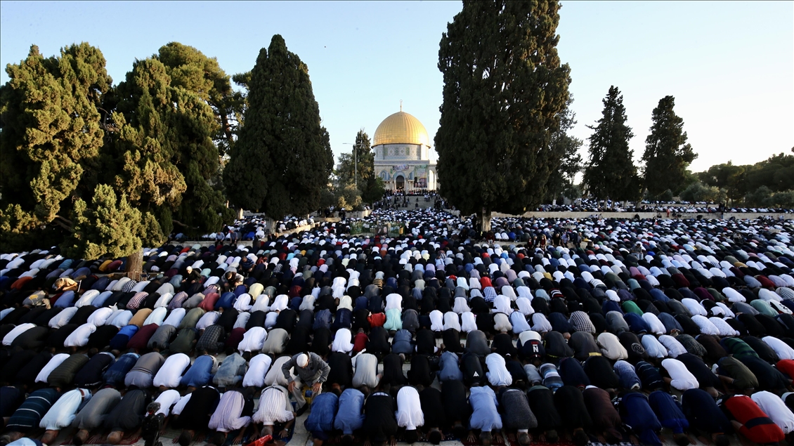 Filistinliler, Ramazan Bayramı namazını Mescid-i Aksa'da kıldı
