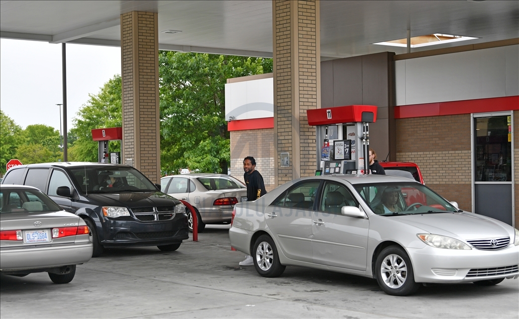 ABD'de kapatılan petrol boru hattı, güneydoğu eyaletlerinde benzin sıkıntısına neden oldu