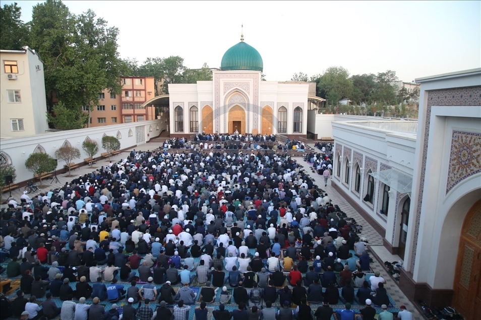 Eid Al Fitr prayer in Uzbekistan