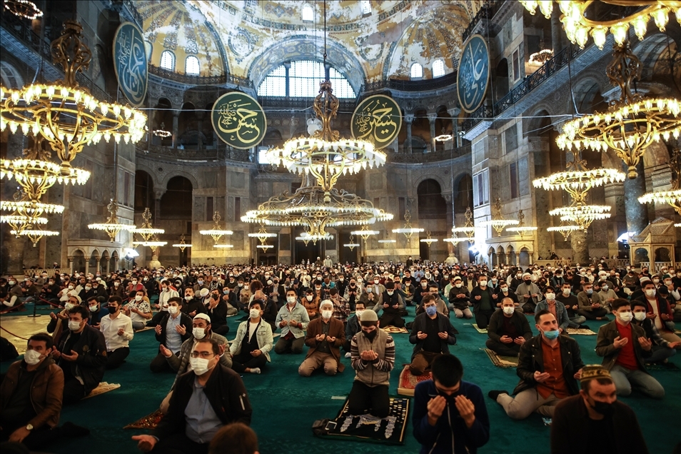 Salat Idul Fitri pertama di Masjid Agung Hagia Sophia setelah 87 tahun