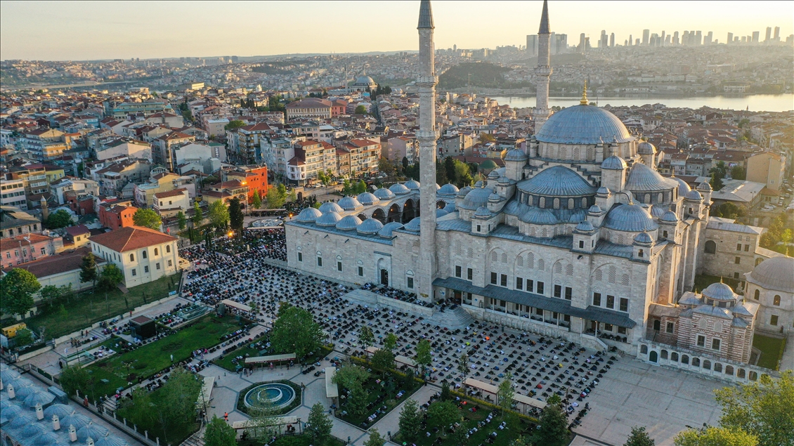 İstanbul'da Bayram namazı kılındı