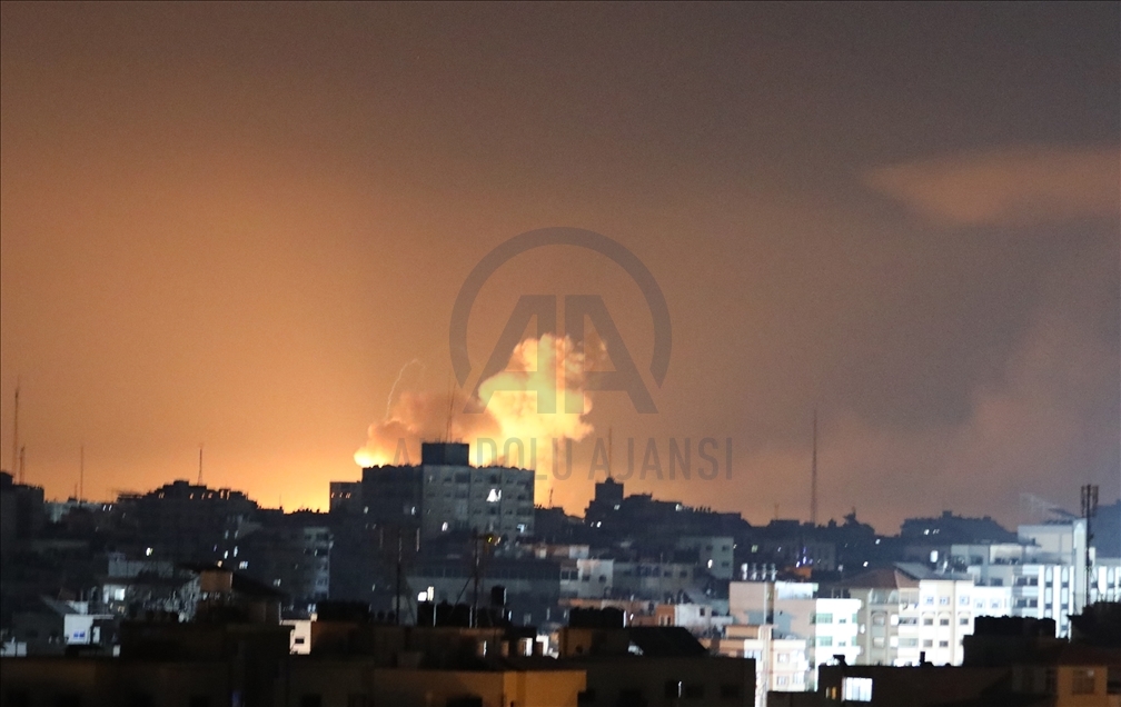 İsrail'in Gazze'ye hava saldırıları sürüyor