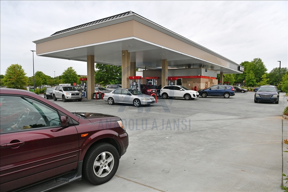 ABD'de kapatılan petrol boru hattı, güneydoğu eyaletlerinde benzin sıkıntısına neden oldu