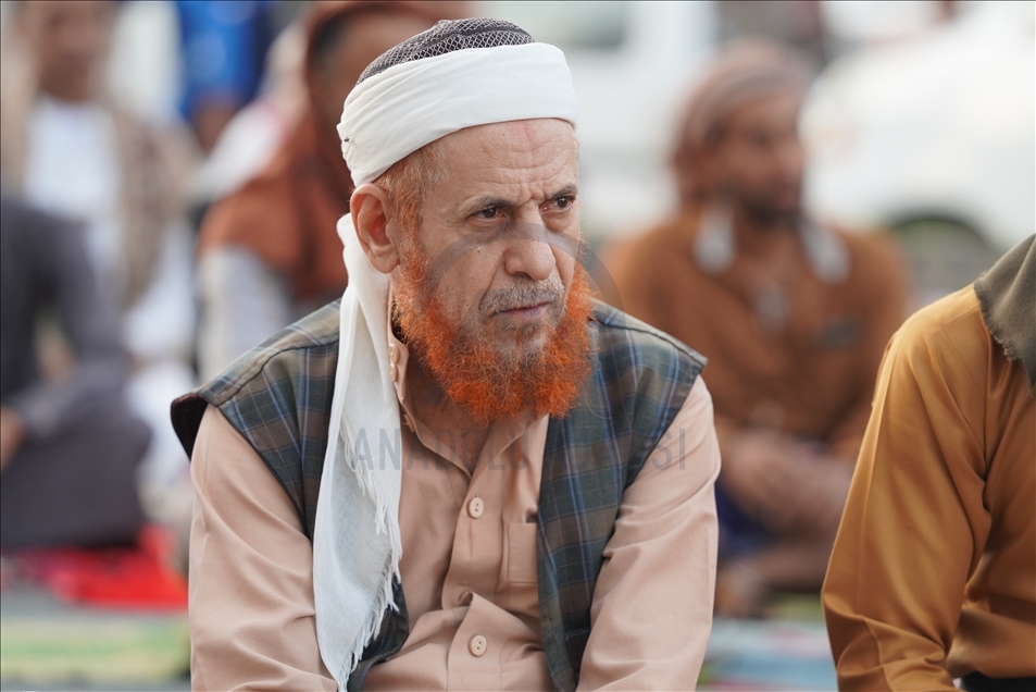 Yemen'de Ramazan Bayramı namazı