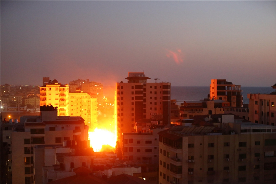 İsrail'in Gazze'ye hava saldırıları sürüyor