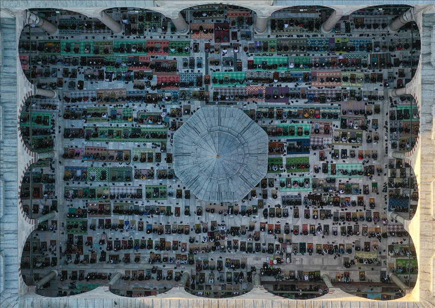 İstanbul'da Bayram namazı kılındı