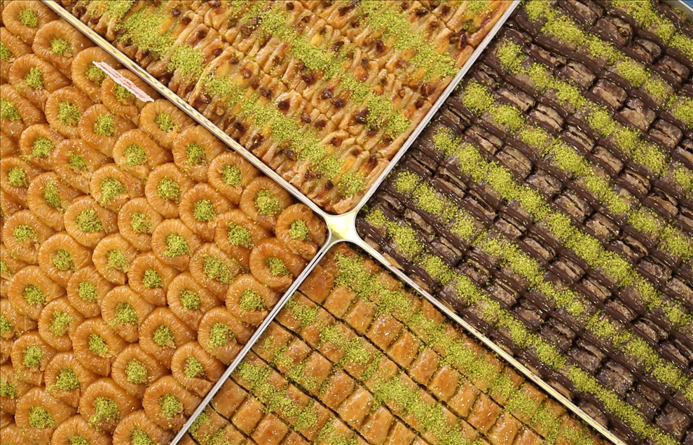 Muş'ta baklavacıların bayram mesaisi
