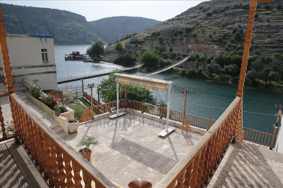 Sakin şehir Halfeti'nin taş konakları turizme kazandırılıyor