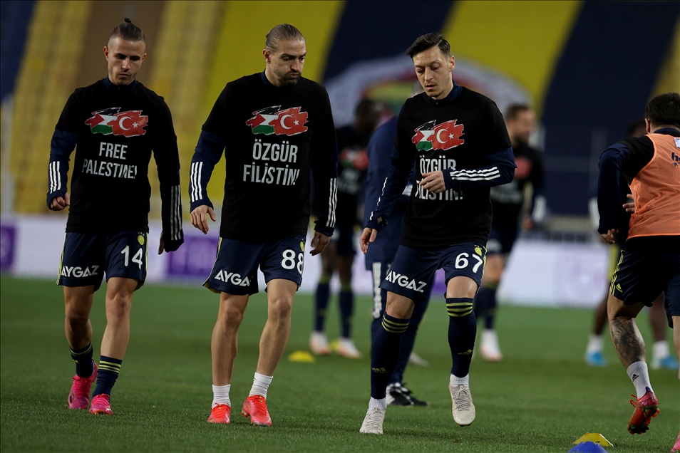 Fenerbahçe-Sivasspor maçında Filistin unutulmadı