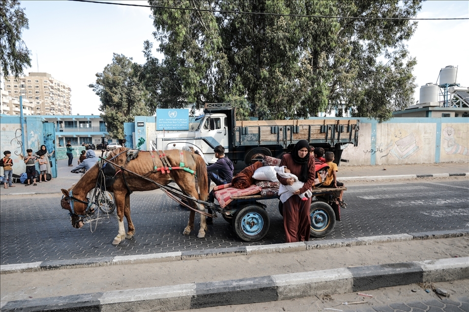 غزة.. عائلات تهجر منازلها إثر قصف مدفعي إسرائيلي