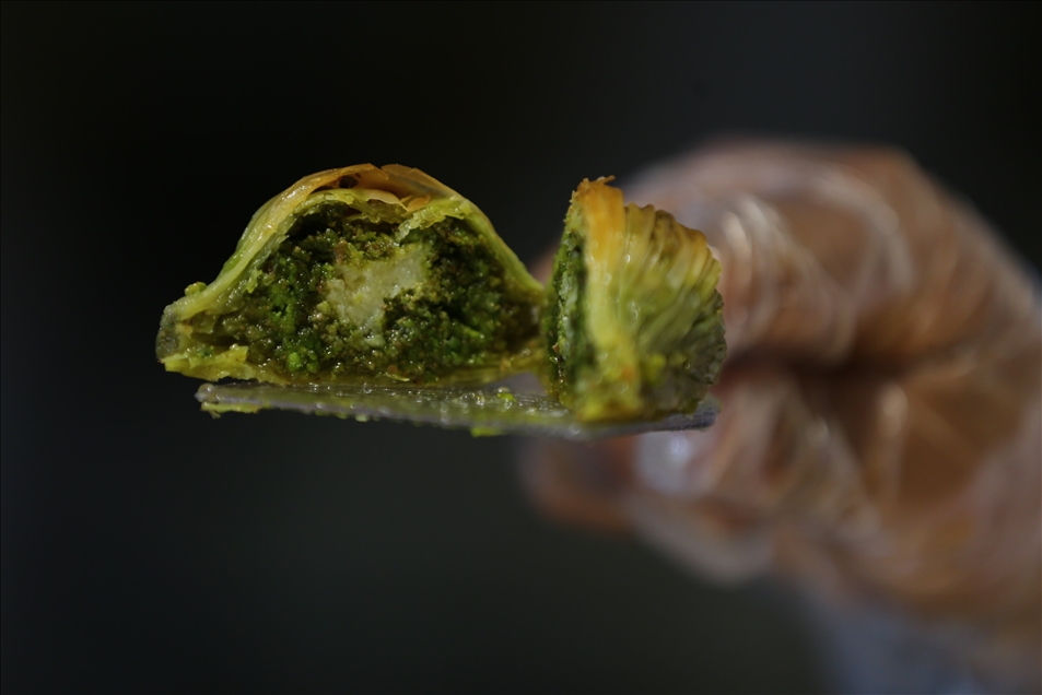 Gastronomi kentinin baklavacılarını bayram telaşı sardı