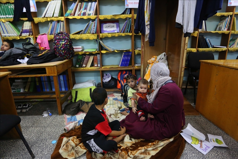 Gazan families take shelter in schools amid Israeli attacks