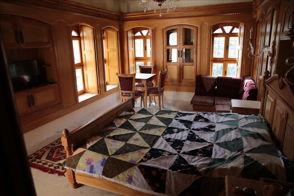 Sakin şehir Halfeti'nin taş konakları turizme kazandırılıyor